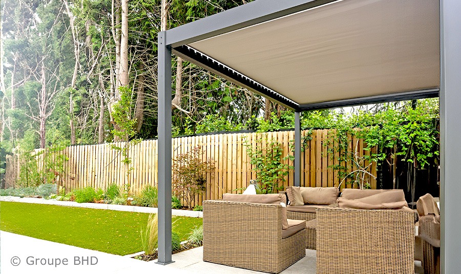 bâche imperméable pour pergola